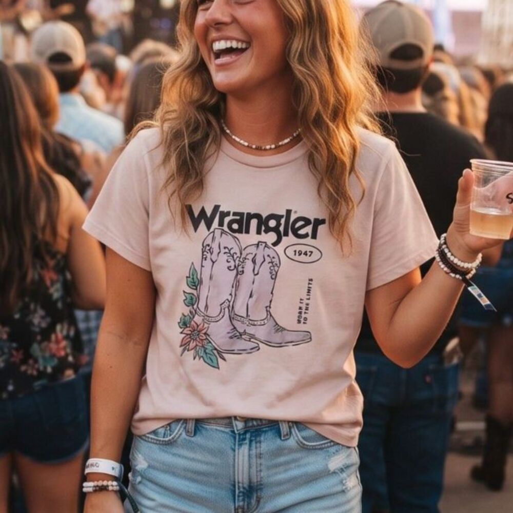 Wrangler Women's XL Blush Pink Western Cowboy Boot Floral Graphic Tee 1947